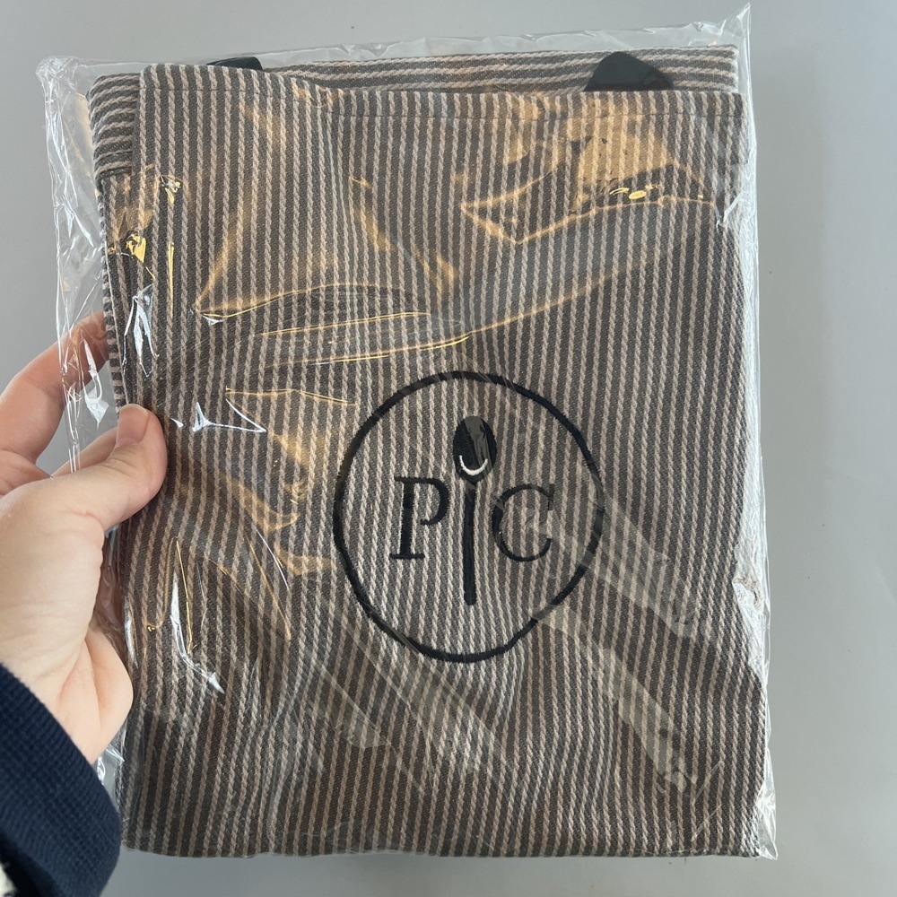 Pampered Chef Consultant Apron  Gray/White Stripes Pockets One Size NIP Sealed